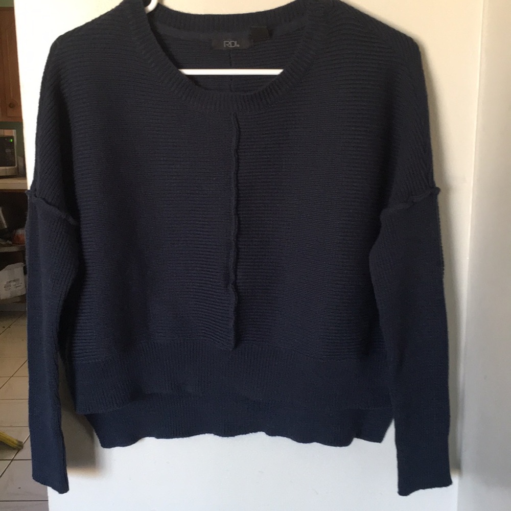 RDI crop sweater